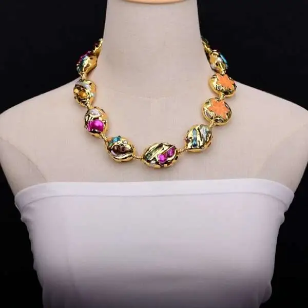 Handmade Real Stone Jewelry Necklace with Colorful Tooth Shell Flower