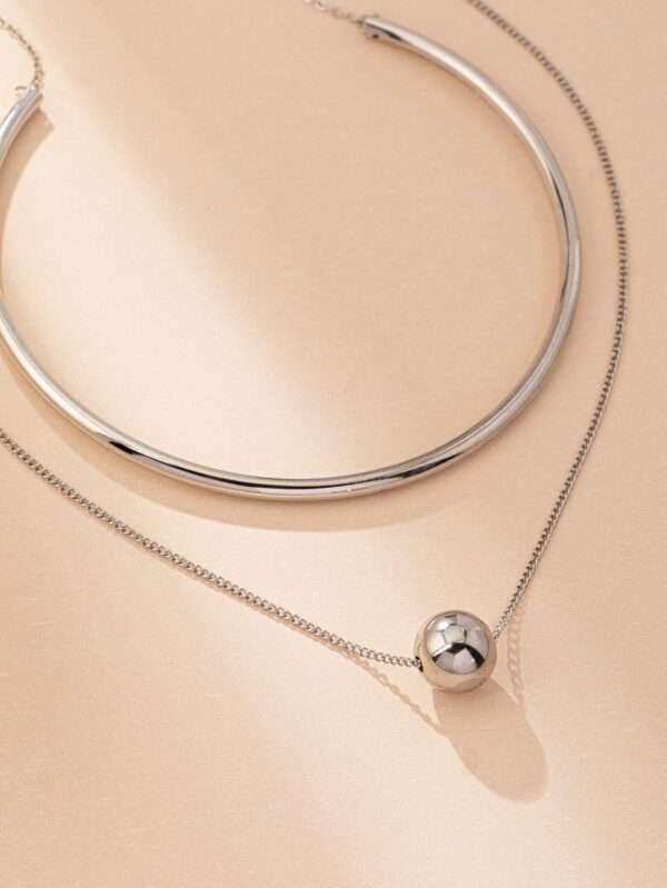 Discount Necklaces: Rotating Sunflower Necklace & Daisy Collar Chain