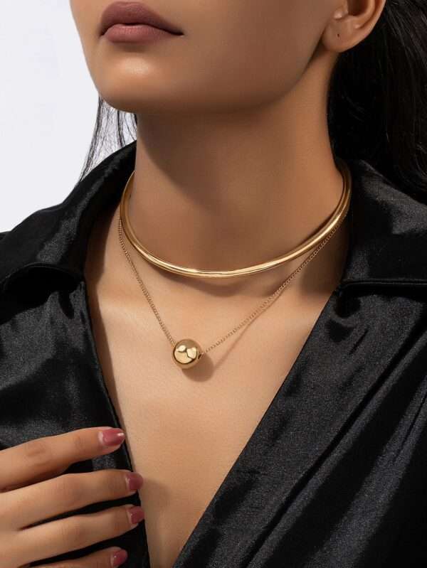 Discount Necklaces: Rotating Sunflower Necklace & Daisy Collar Chain